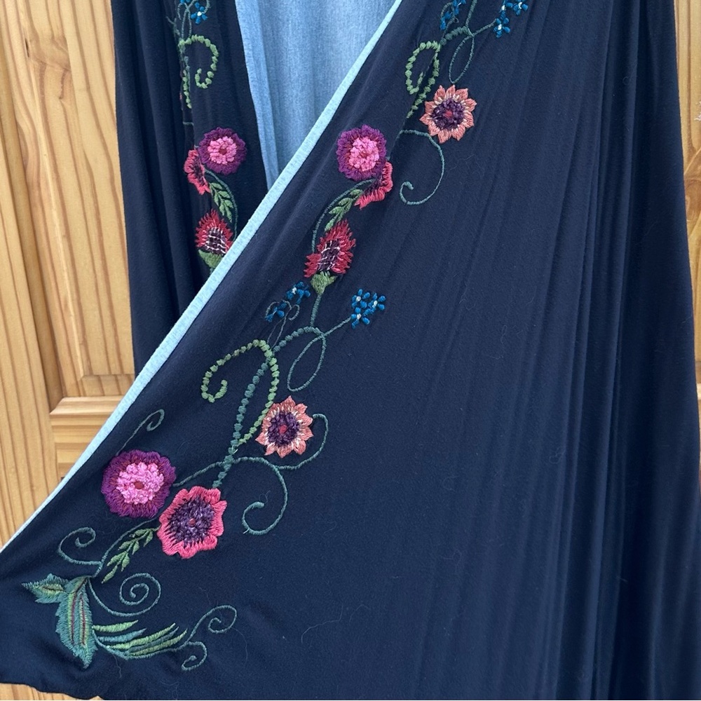 CAITE Brown Elaborate Floral Embroidered Long Vest Reversible to Solid Gray - Picture 5 of 10